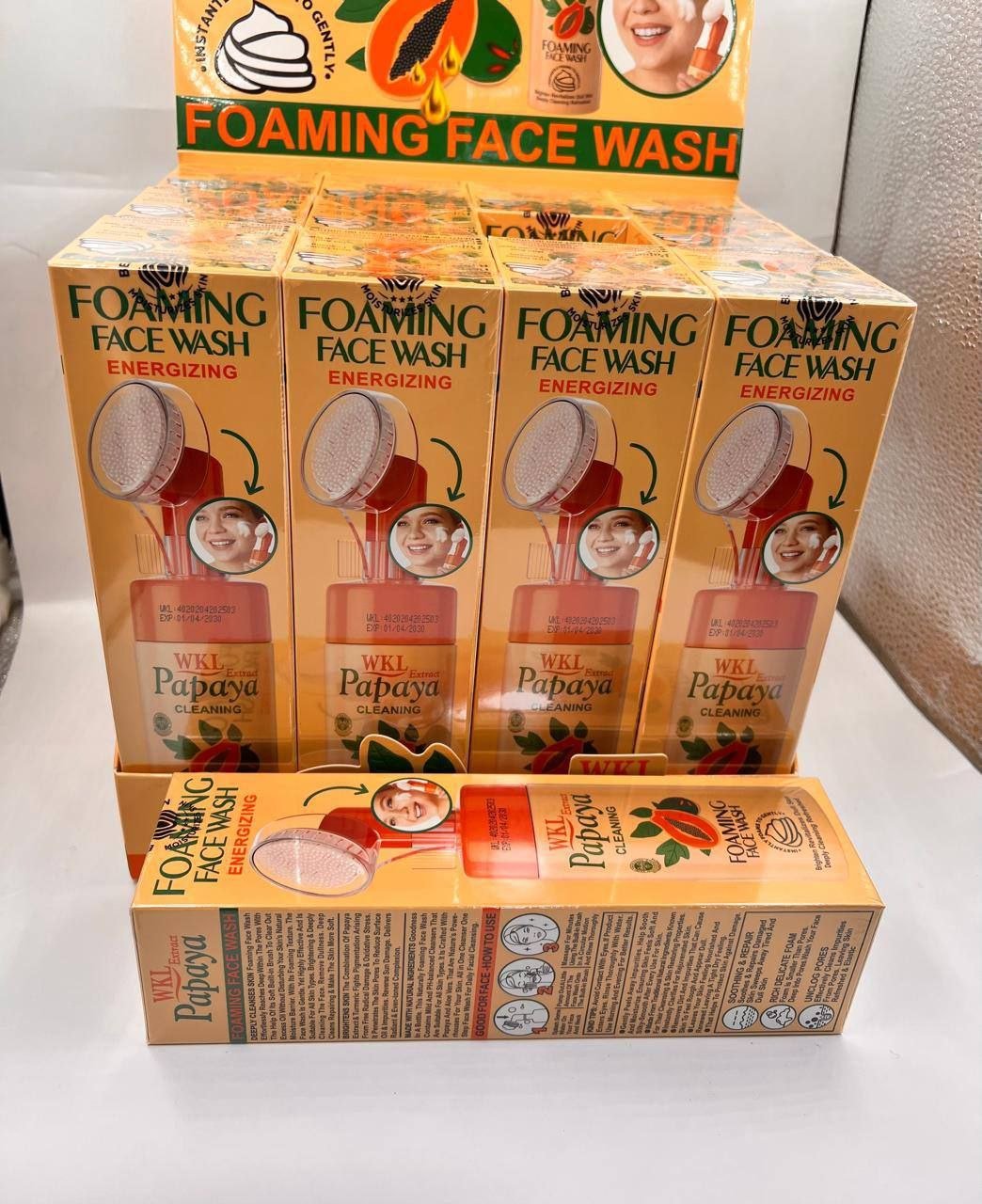 غسول الوجه الرغوي بالبابايا من wkl غسول الوجه الرغوي بالبابايا من wkl